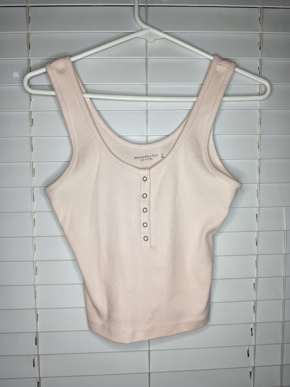 Abercrombie & Fitch Soft Ribbed Henley Tank Top Women's Size S Light Pink Crop